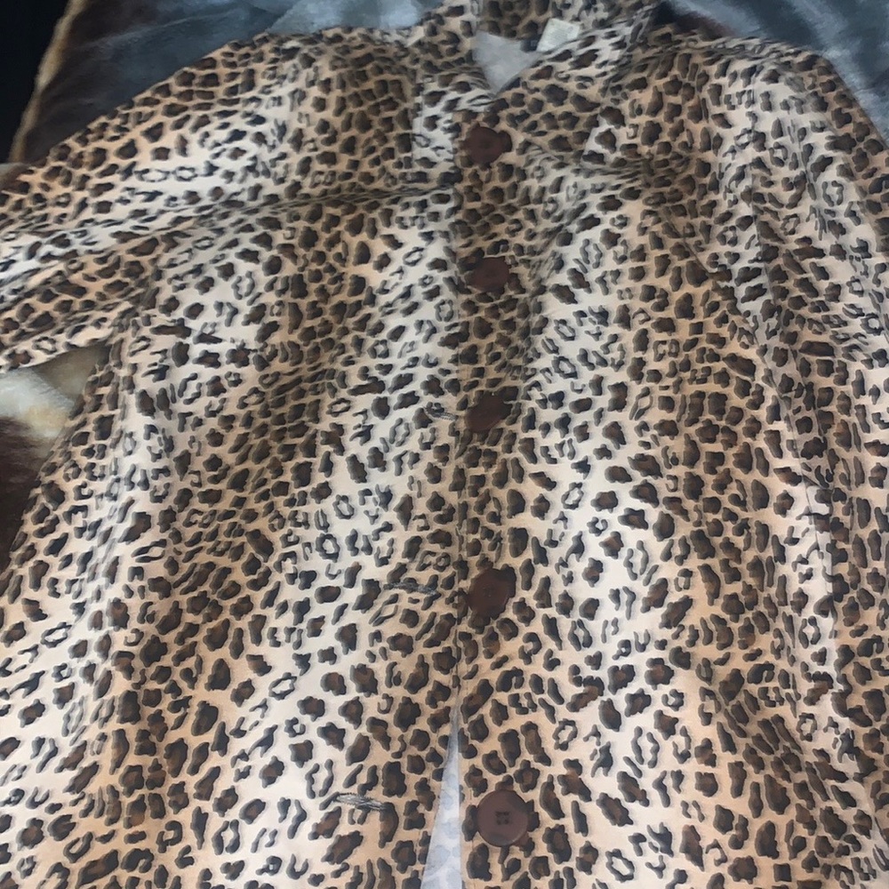 From New Too Worn Once In Great Condition - image 6